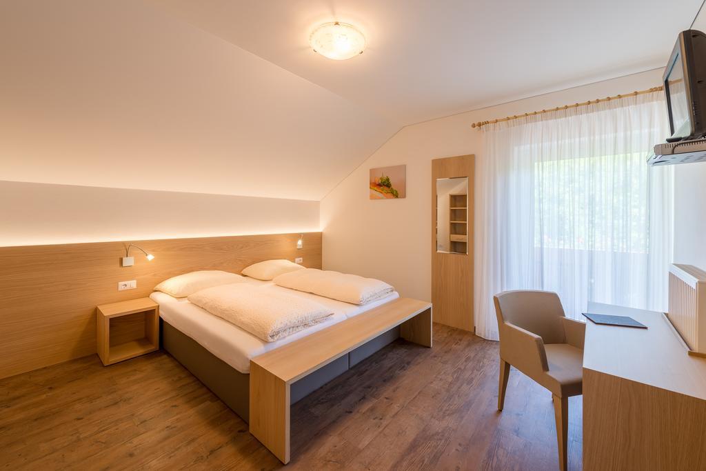 Pension Etschblick B&B Frangarto ภายนอก รูปภาพ