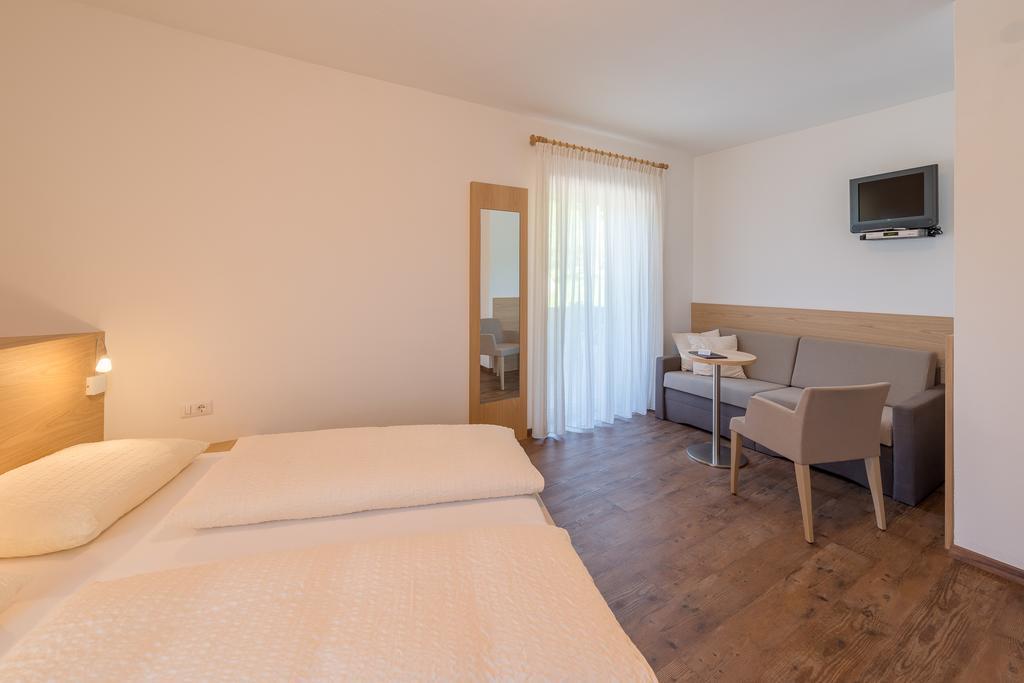 Pension Etschblick B&B Frangarto ภายนอก รูปภาพ